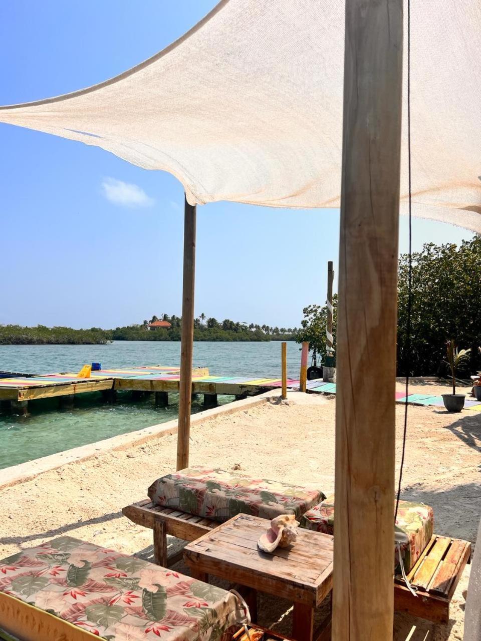 El Arca Hotel Tintipan Island Exterior photo